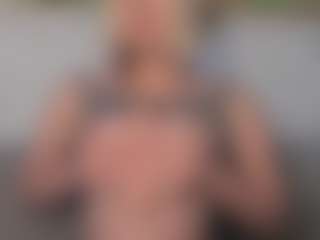 HienLeggans's Live Sex Cam Show