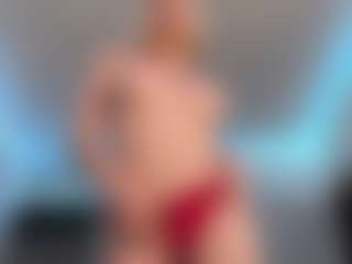 Live cam show with HienLeggans - Blue Eyes on sexylive.show