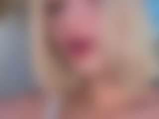 HienLeggans's Live Sex Cam Show