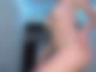 HienLeggans's Live Sex Cam Show