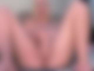 HienLeggans's Live Sex Cam Show