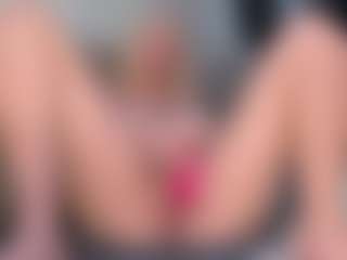 Live cam show with HienLeggans - Teen (18+) on galaxygirlnitro.com