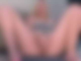 Live cam show with HienLeggans - Blonde Hair Teen (18+) on TeamSkeetLive