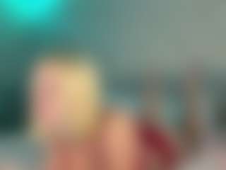Live cam show with HienLeggans - Blonde Hair on CamSodaAdn