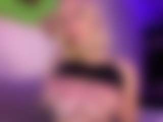 Live cam show with HienLeggans - Domination on StripNow