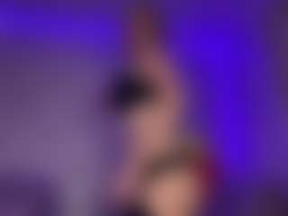 Live cam show with HienLeggans - Bedroom on Camsoda