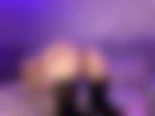 Live cam show with HienLeggans - Domination on Camsoda
