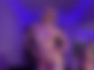 Live cam show with HienLeggans - Striptease on friskycurves.com