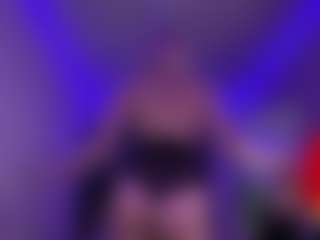 Live cam show with HienLeggans - Blonde Hair on Camming Site