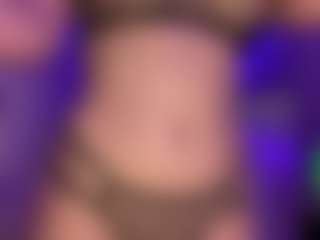 HienLeggans's Live Sex Cam Show