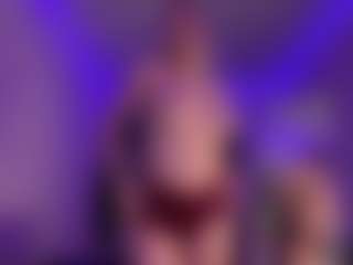 HienLeggans's Live Sex Cam Show