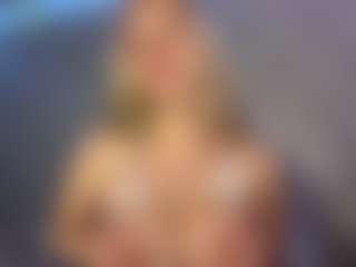 Live cam show with HienLeggans - Bedroom Blonde Hair on liverealitysex.com