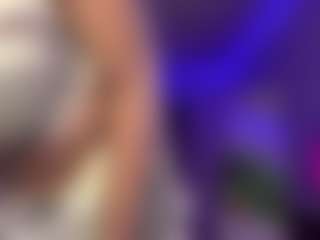 HienLeggans's Live Sex Cam Show