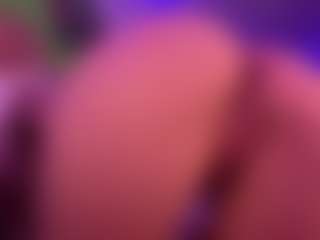 HienLeggans's Live Sex Cam Show