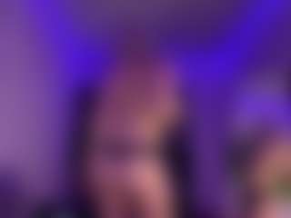 Live cam show with HienLeggans - Blonde Hair Curvy on Camsoda