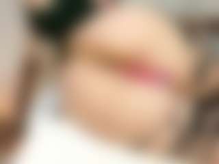 imyours01 MILF webcam performer live streaming