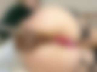 Live cam show with imyours01 - Average on Mixed Magazine Live