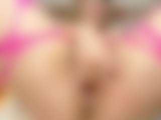 imyours01 MILF webcam performer live streaming