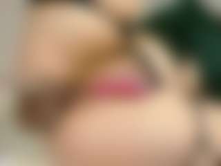 imyours01 MILF webcam performer live streaming