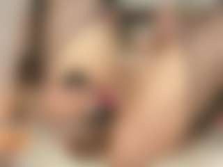 Live cam show with imyours01 - Average on Camming Site