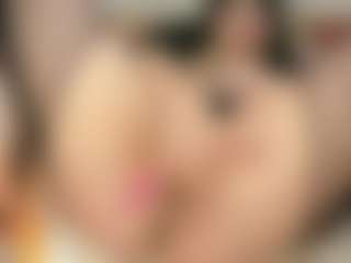 imyours01 MILF webcam performer live streaming