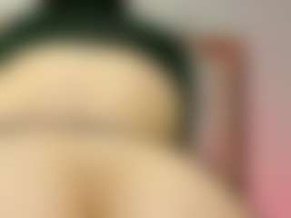 imyours01's Live Sex Cam Show