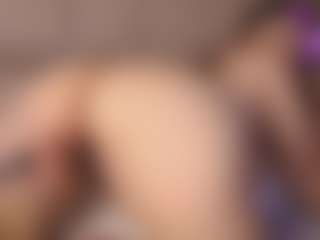 Hanna BigTits's Live Sex Cam Show