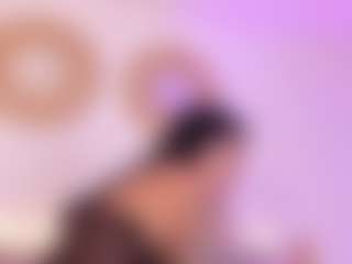 Isabella-Monroe's Live Sex Cam Show