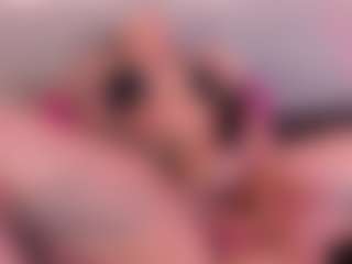 Live cam show with Isabella-Monroe - Lingerie on Big Tits