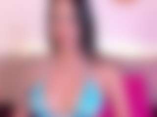 Live cam show with Isabella-Monroe - Small on Camsoda