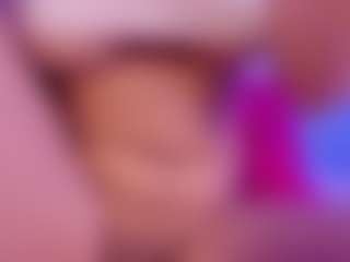 Isabella-Monroe's Live Sex Cam Show