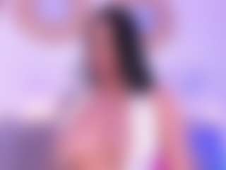 Live cam show with Isabella-Monroe - Squirt on Camsoda