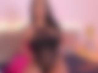 Isabella-Monroe's Live Sex Cam Show