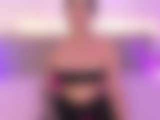 Isabella-Monroe's Live Sex Cam Show