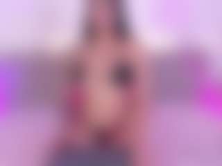 Isabella-Monroe's Live Sex Cam Show
