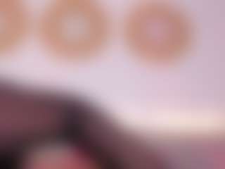 Live cam show with Isabella-Monroe - Striptease on Camsoda