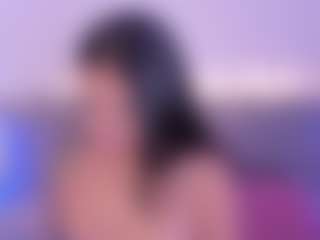 Live cam show with Isabella-Monroe - Shaved Pussy on Camsoda