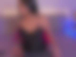 Isabella-Monroe's Live Sex Cam Show