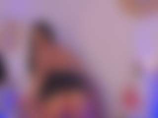 Live cam show with Isabella-Monroe - Pornstar Public on milfzrlive.com