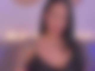 Isabella-Monroe's Live Sex Cam Show