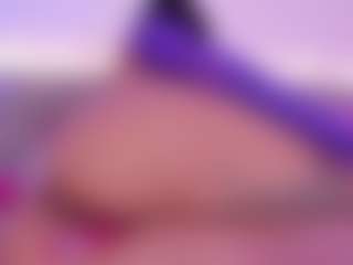 Isabella-Monroe's Live Sex Cam Show