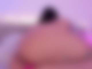 Isabella-Monroe's Live Sex Cam Show