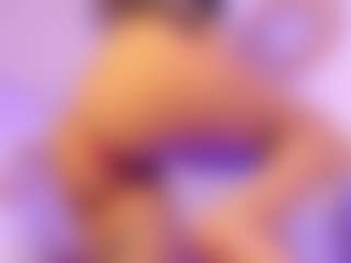 Isabella-Monroe's Live Sex Cam Show