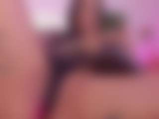 Isabella-Monroe's Live Sex Cam Show
