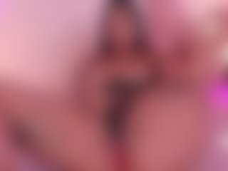 Isabella-Monroe's Live Sex Cam Show