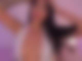 Isabella-Monroe's Live Sex Cam Show
