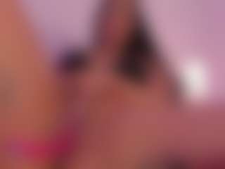 Isabella-Monroe's Live Sex Cam Show
