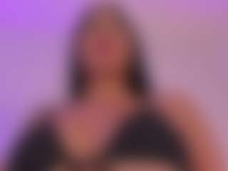 Isabella-Monroe's Live Sex Cam Show