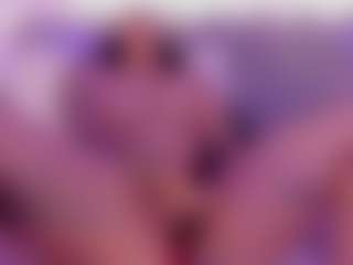 Live cam show with Isabella-Monroe - Striptease on Camsoda