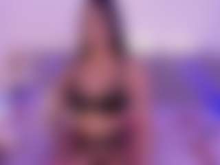 Isabella-Monroe's Live Sex Cam Show